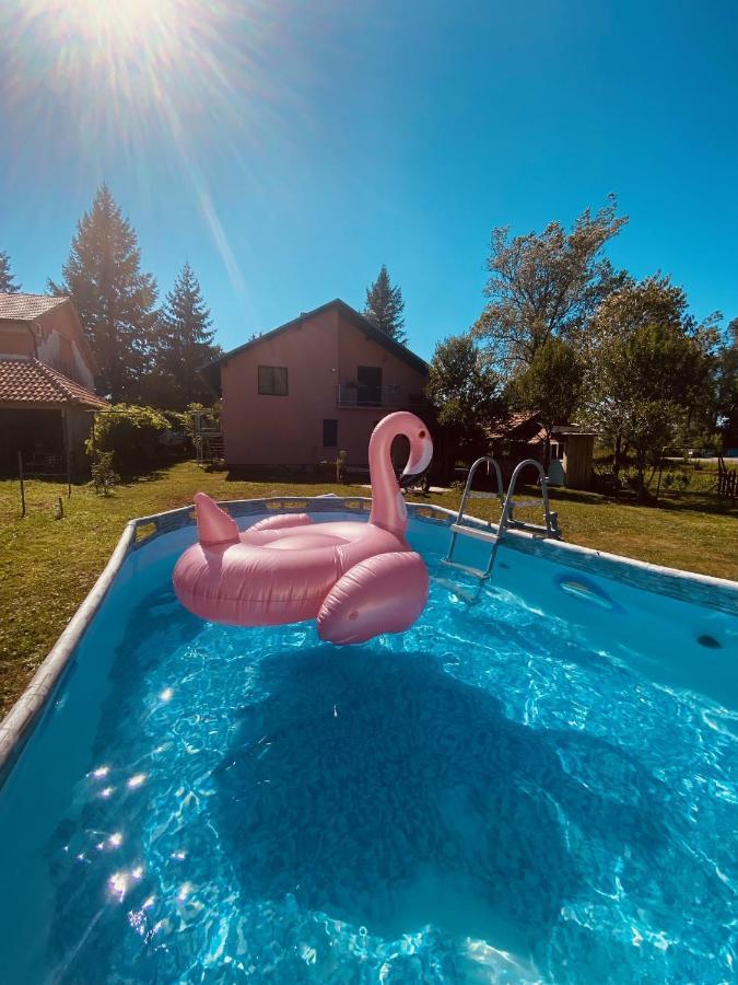 Liammarco Lägenhet Plaški Exteriör bild